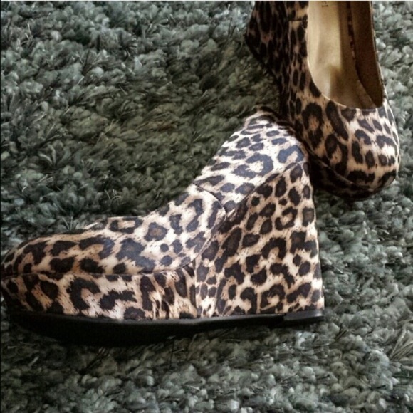 Madden girl leopard wedges