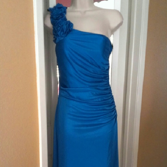 Prom dress/ formal dress by Windsor Fashion