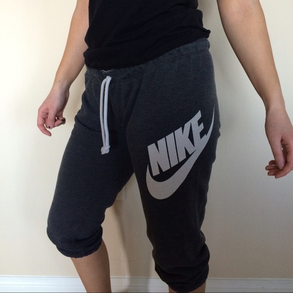 Nike cropped sweat pants!