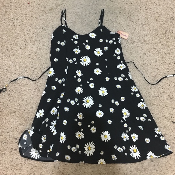 Mudd Dresses & Skirts - NWT sunflower print dress