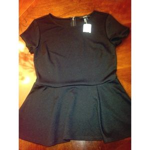 NWT Peplum Tee❣