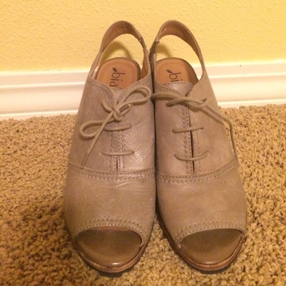 Grey open toe wedge booties - Picture 2 of 4