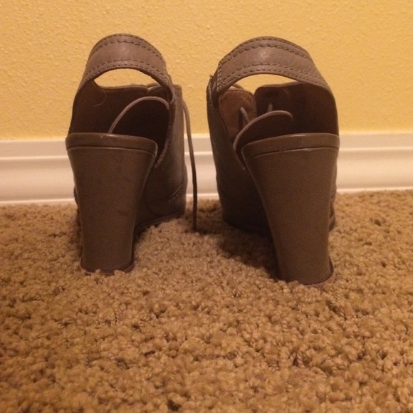 Grey open toe wedge booties - Picture 3 of 4