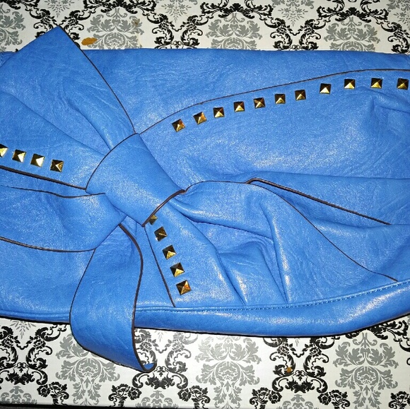 Oversized blue bow clutch - Picture 1 of 1