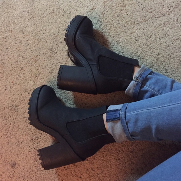 Platform booties(SOLD) - Picture 2 of 4