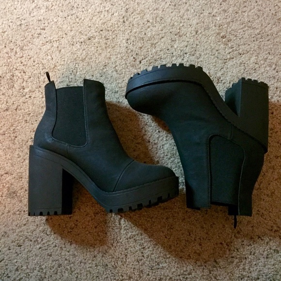 Platform booties(SOLD) - Picture 4 of 4