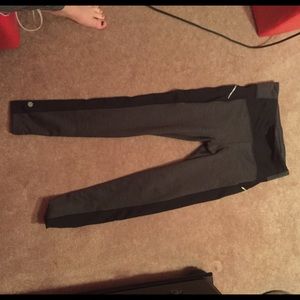 Athleta grey/black lined leggings