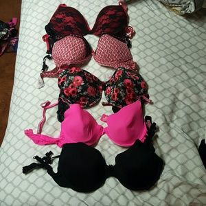 5 BRAS FOR $30!