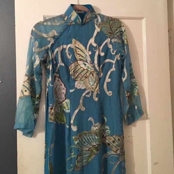 Other - Mandarin collar butterfly pattern dress