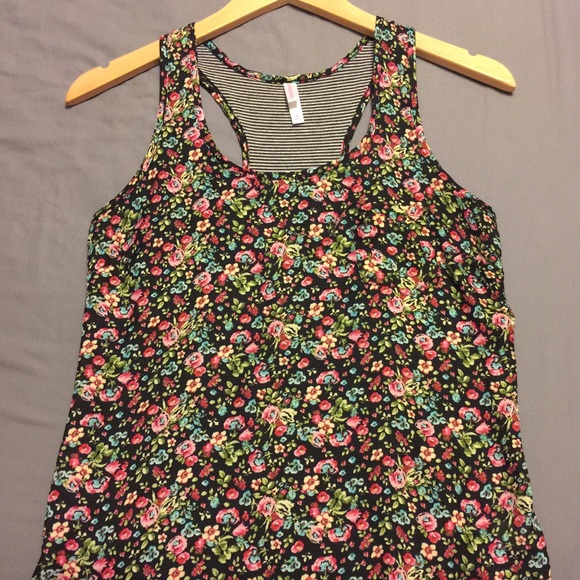 Floral and Stripes! - Picture 1 of 2