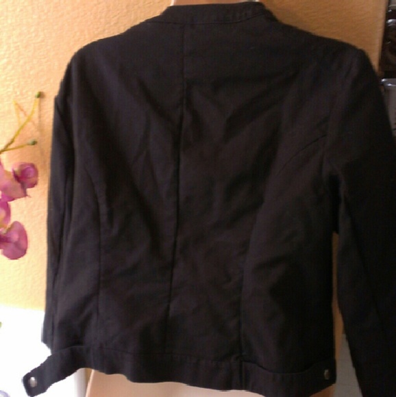Giuliana Rancic black jacket/blazer - Picture 3 of 4