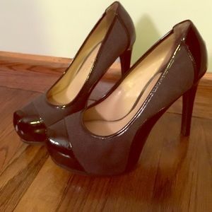 Black Pumps