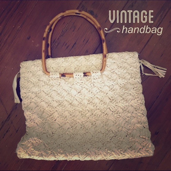 • v i n t a g e • raffia & bamboo handbag
