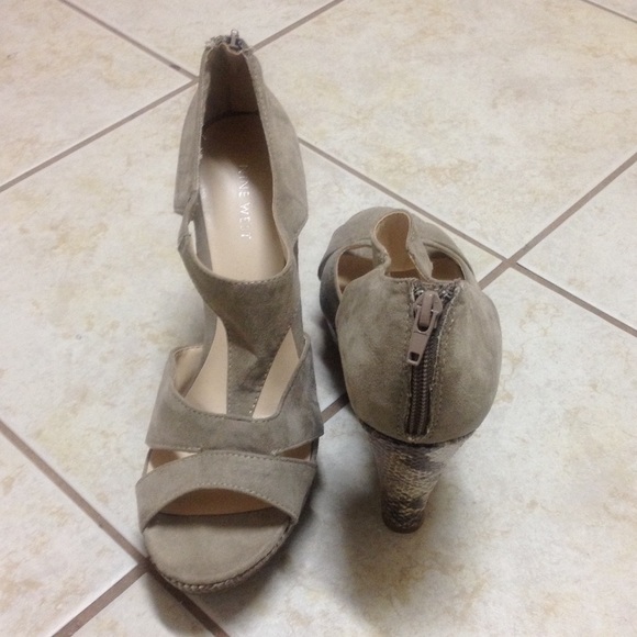 Nine West Sandals - Picture 3 of 4