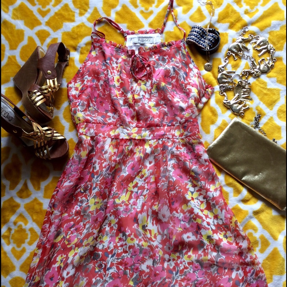DONATED Beautiful Floral Dress 🌺