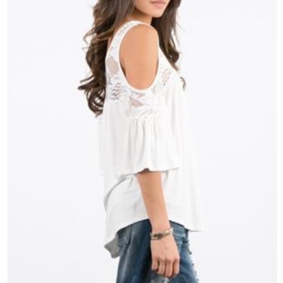 Gorgeous Cold Shoulder Lace Detail Top - Picture 2 of 4