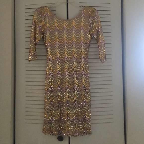 Bodycon Sequin dress - Picture 2 of 3