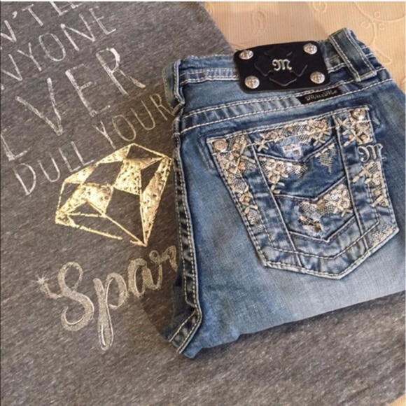 Miss Me Denim - Sparkling Boyfriend Fit Miss Me Capri Miss Me Denim - Sparkling Boyfriend Fit Miss Me Capri