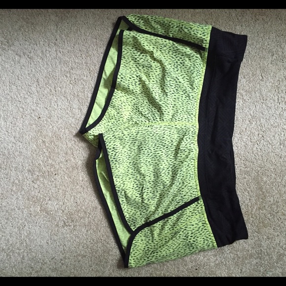 Lululemon run times short. 4 way stretch. Size 12,