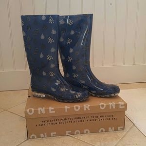 TOMS Rain Boots