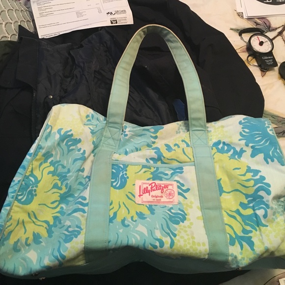 Lilly Pulitzer Handbags - Lilly Pulitzer travel tote