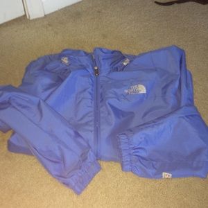 North face Rain Coat / Wind breaker.  Size small.