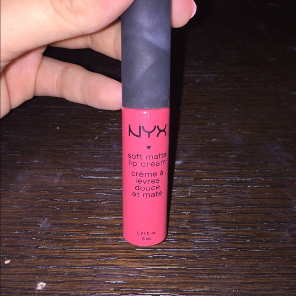 Nyx matte lip!