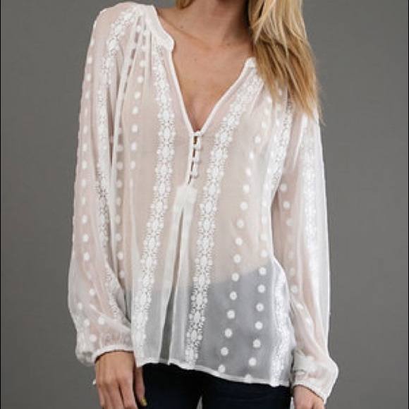 Anthropologie Tops - Zoa Peasant top off white size X-small