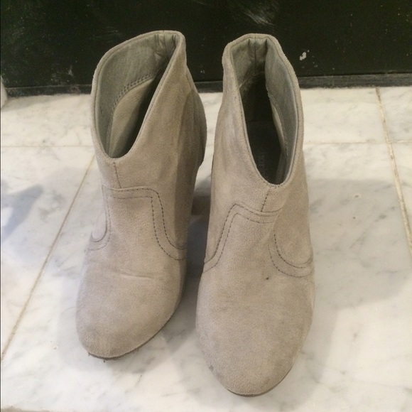 Grey boots - Picture 1 of 2