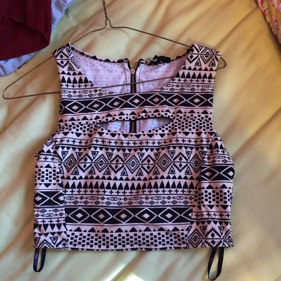 Love culture crop top