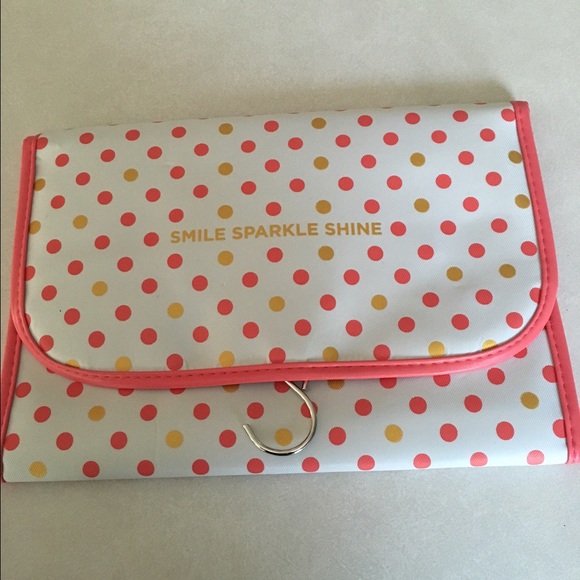 Jewelry compatible case for traveling