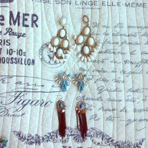 Like new! Earring set