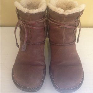 100% Authentic Ugg Short Boots