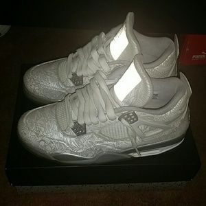 RETRO 4 LASER