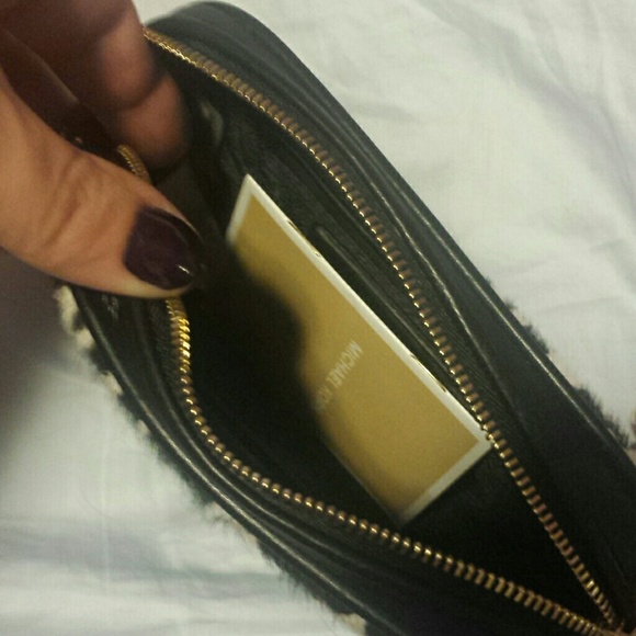 Michael Kors Jet Set Travel crossbody - Picture 3 of 4