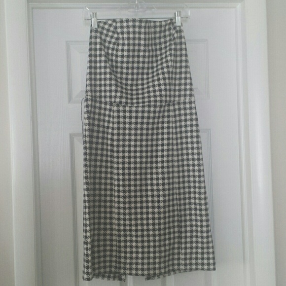Strapless knit houndstooth dress. NWT