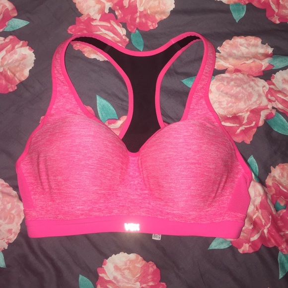 Victoria Secret fully lined sport bra