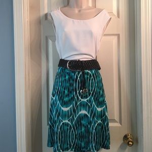 Flowing stretchy flirty skirt