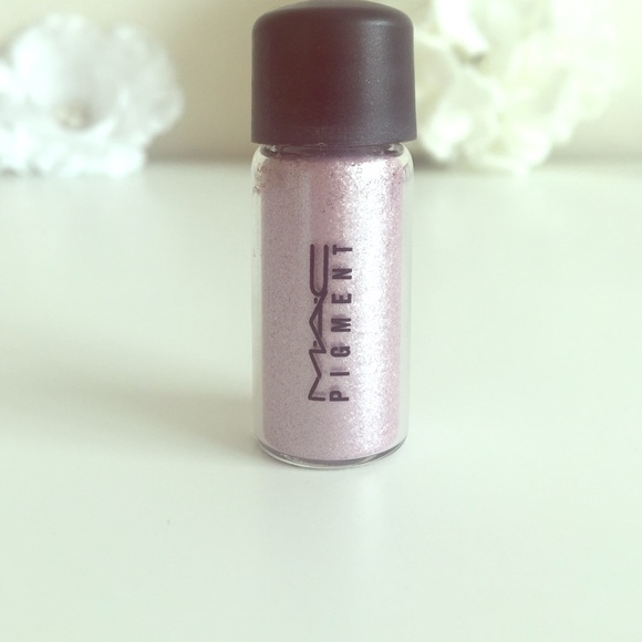 Mac Pigment in color kitschmas