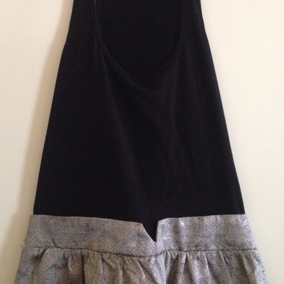 Black dress - Picture 3 of 3