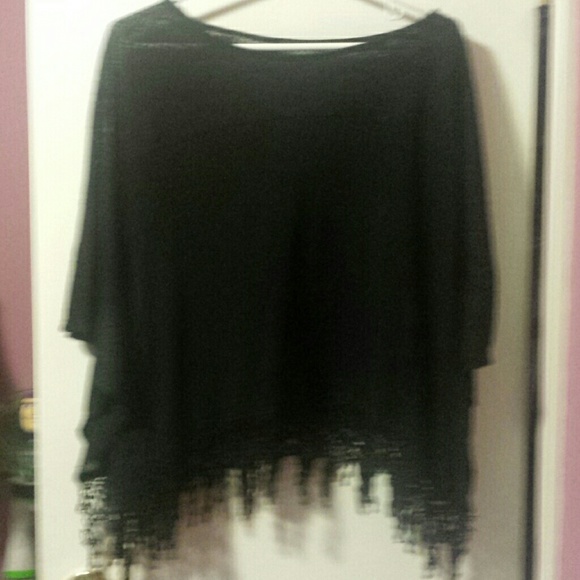 Batwing top with fringes