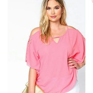 Plus size key hole chiffon crochet sleeve top