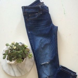 Hollister Super Skinny ripped 3R great condition!