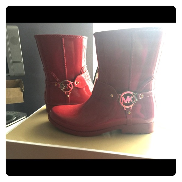 Michael khors rain boots