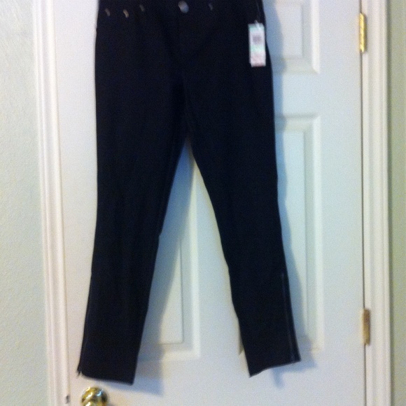 Blk pants