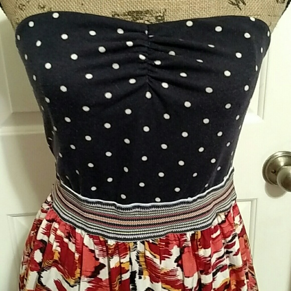 HOST PICK***Adorable strapless dress***** - Picture 2 of 3