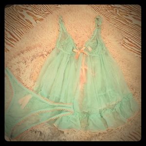 VS Chemise and Thong. Turq/Peach M