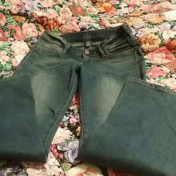 Boot cut jeans