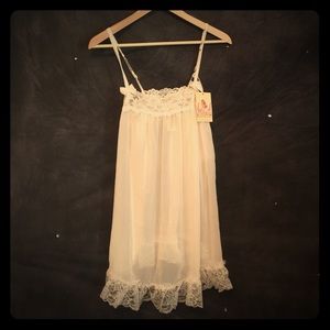 In Bloom by Jonquil White w lace Chemise w Thong S