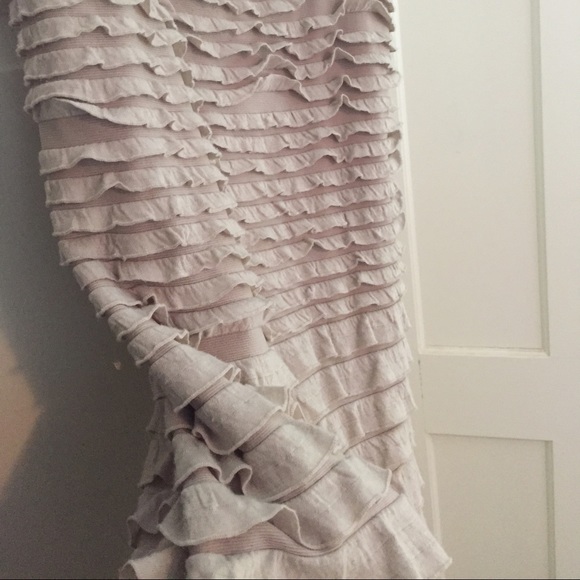 Max Studio Small Beige Stretchable Top - Picture 3 of 4